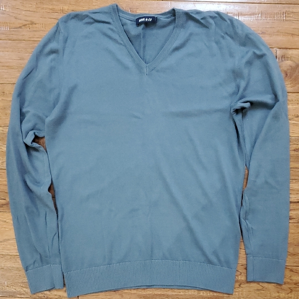 Wool & Co V-Neck Sweater Classic Knit